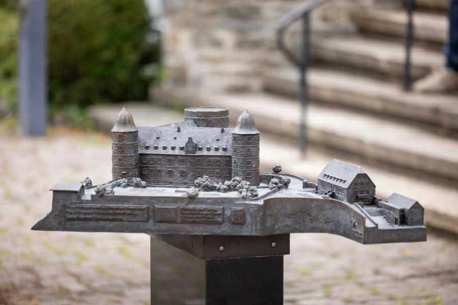 Öffentliche Führung durch die Erinnerungs- und Gedenkstätte Wewelsburg 1933 – 1945 am Sonntag, 10. Mai. ©Kreismuseum Wewelsburg, Oliver Krato